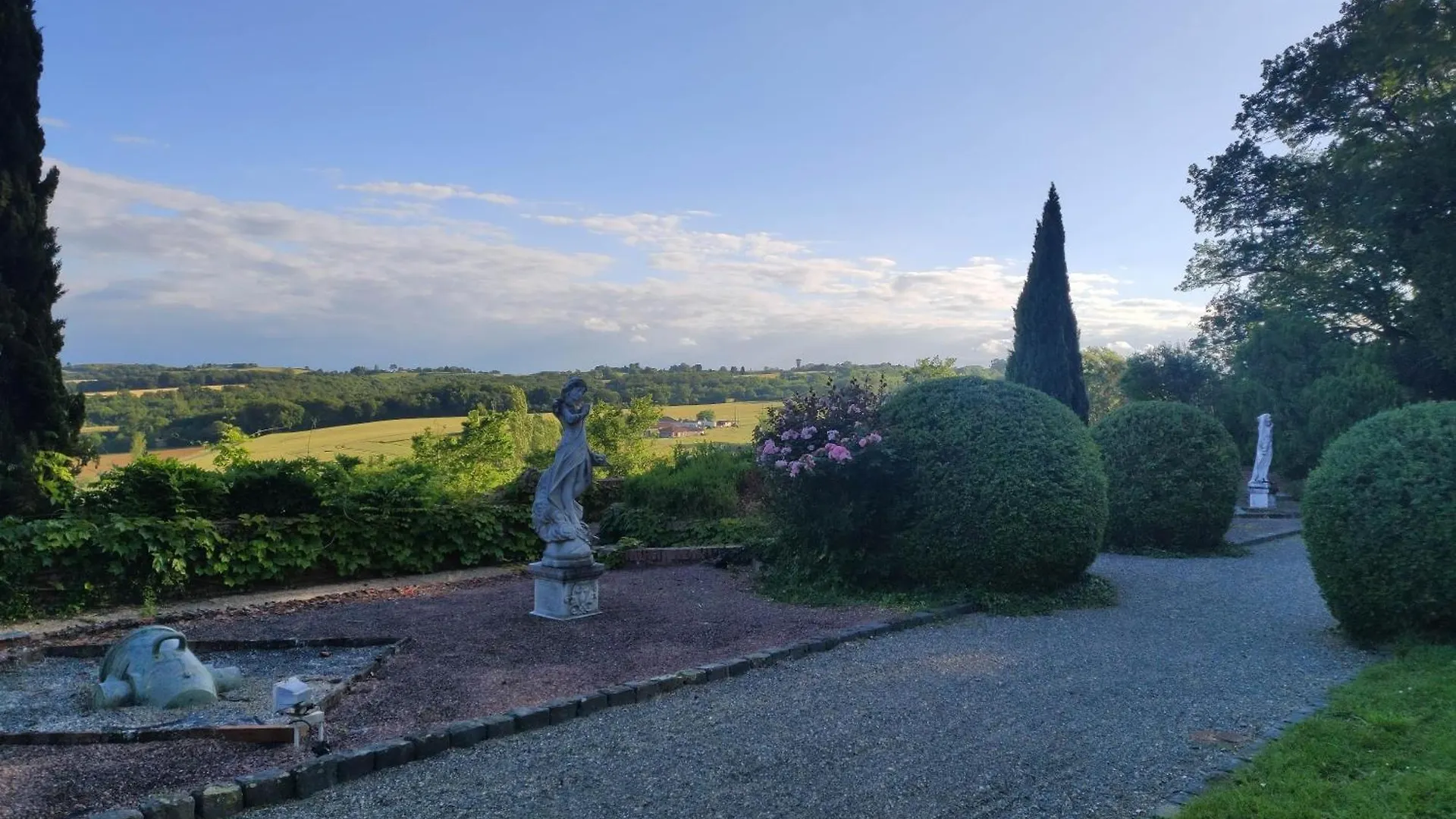 Chateau De Pys Guest House Latrape 0*,  France